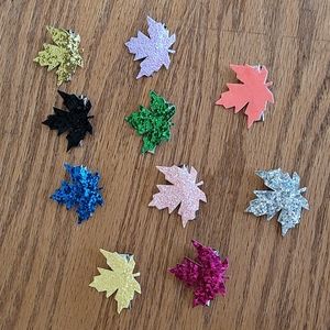 Fall leaves hairclips Handmade in USA hairbows for girls 10 pcs mini hairclips